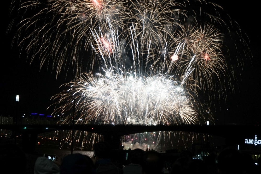 6p-1 불꽃놀이.jpg