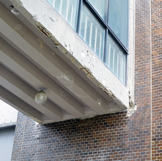 사진1 1975년 준공된 탓에 50동~52동 건물이 많이 노후화됐다..jpg