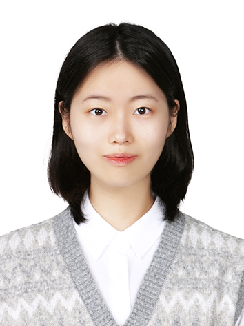 사진 설명 끝. 이나라 연출의 얼굴이 나온 사진이다. 사진 설명 끝.