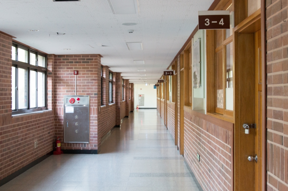 5-4.생존학생 교실 복도.jpg